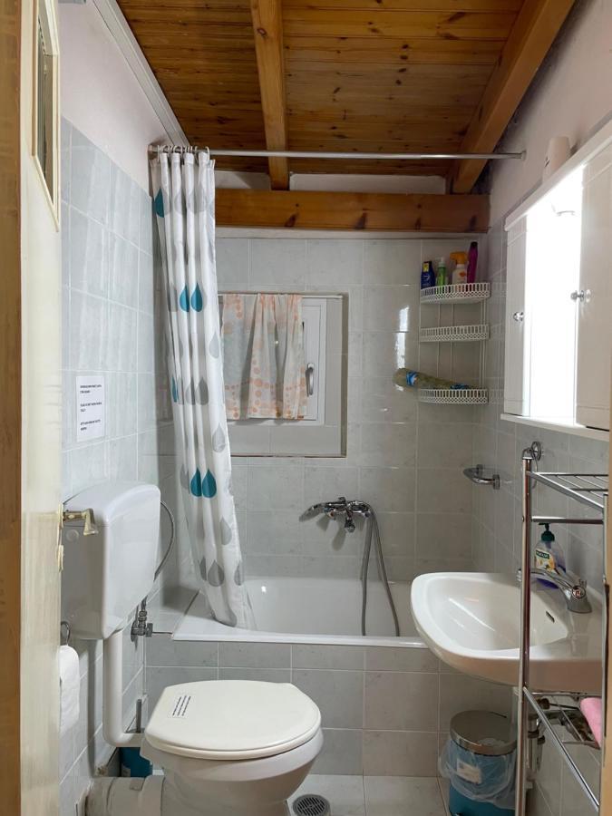 Maria'S Haus In Artemida Apartman Kültér fotó
