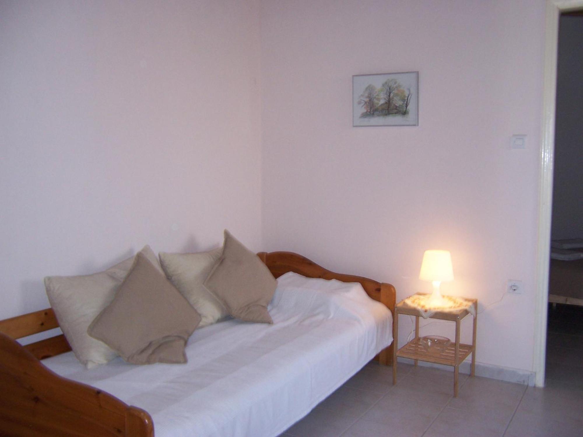 Maria'S Haus In Artemida Apartman Kültér fotó
